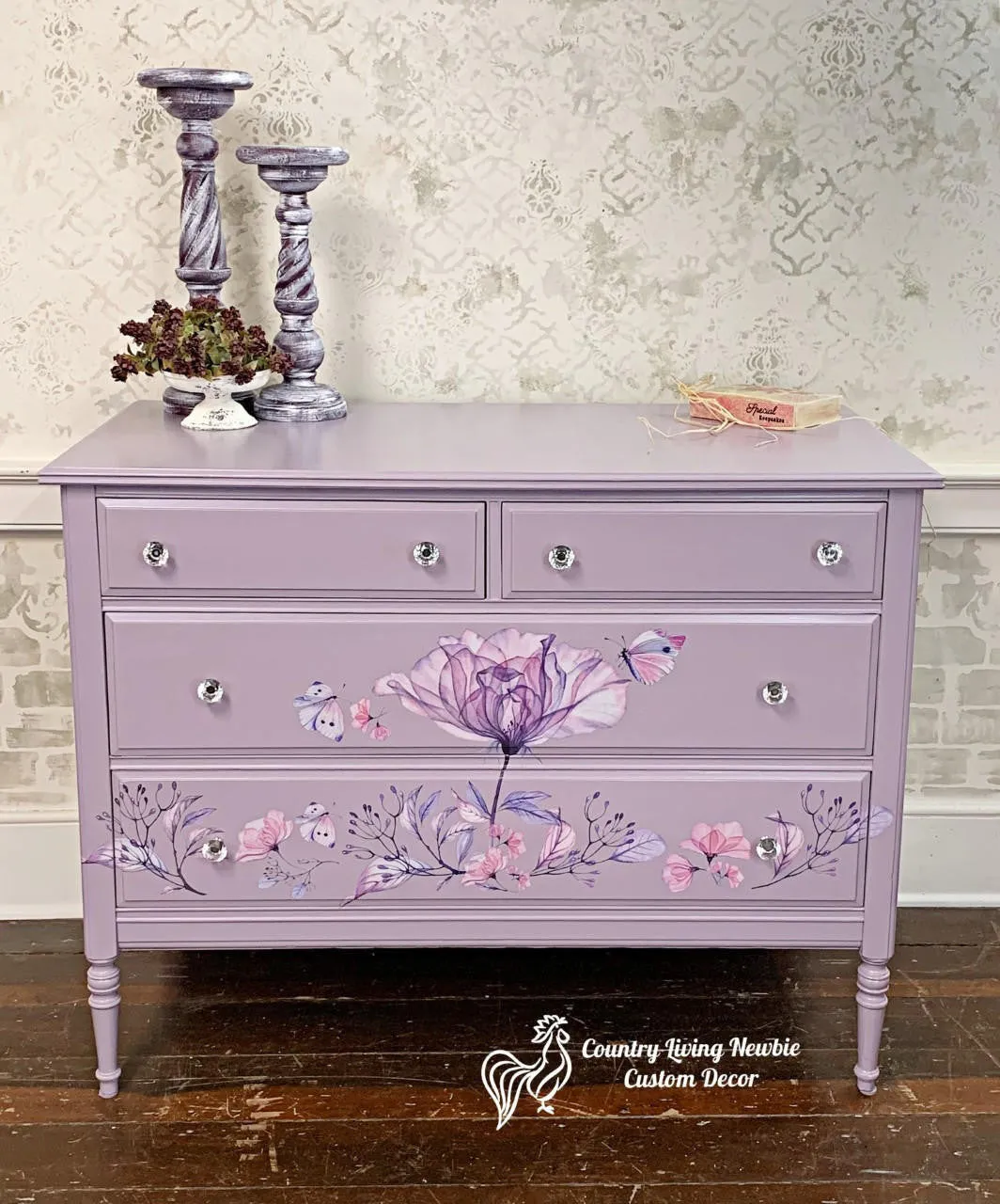 Dixie Belle Lucky Lavender  Chalk Paint