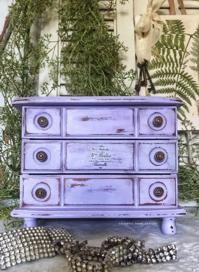 Dixie Belle Lucky Lavender  Chalk Paint