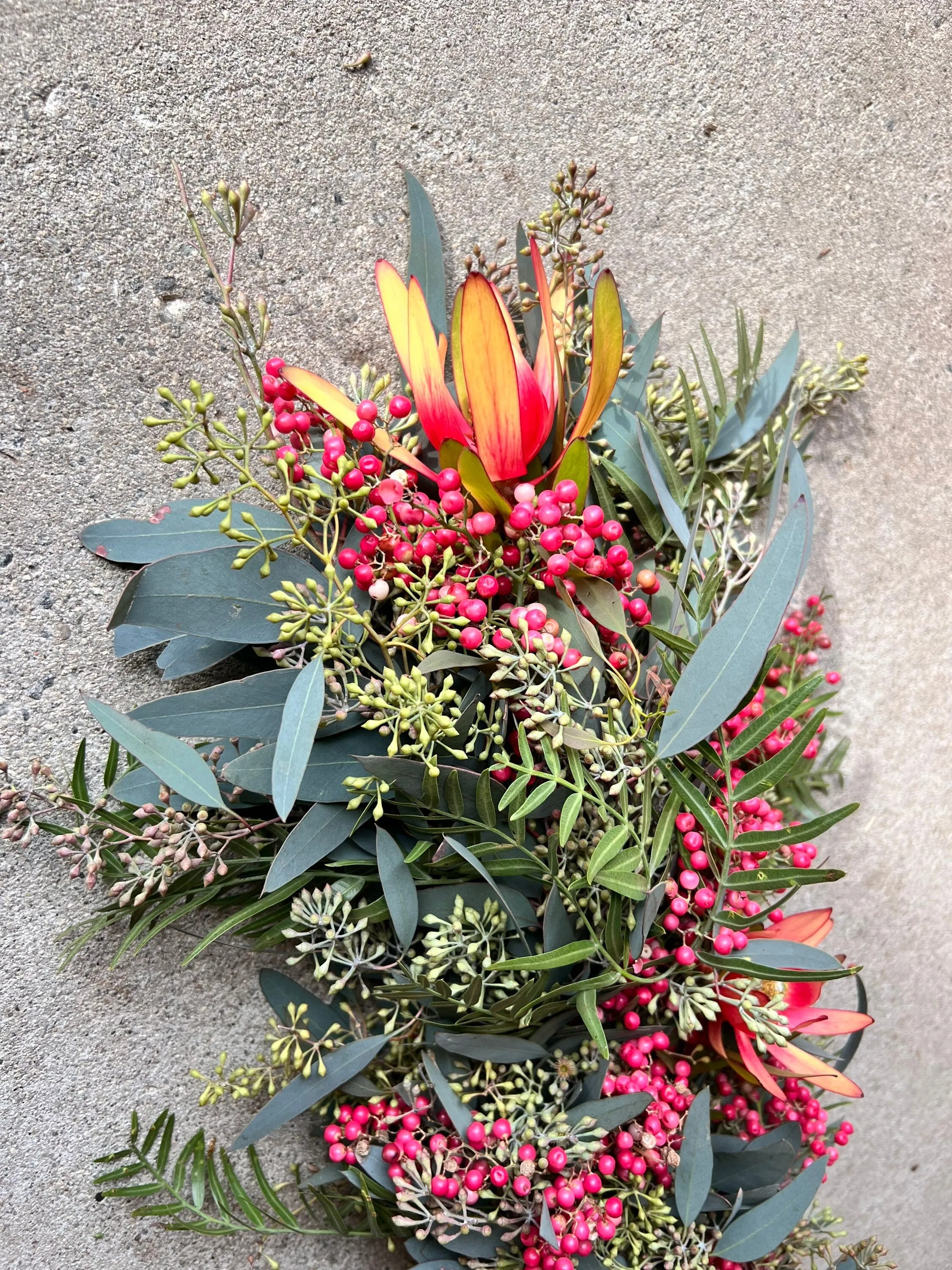 Fresh Real Seeded Eucalyptus, Pepperberry and Safari Garland, Table Runner Party, Gift, Dinner Decor Mantel indoor outdoor Spring Summer